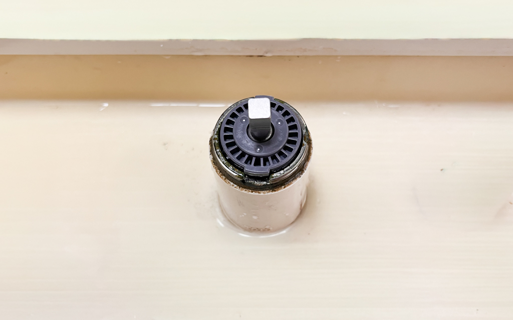 TOTO洗面台水漏れ修理尾